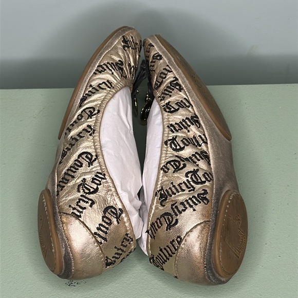 Juicy couture gold ballet flats w black juicy writing - Picture 5 of 10